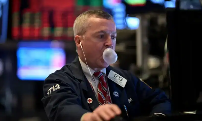 ‘We are in a gigantic price bubble’: Famed economist warns extreme stock valuations point to negative returns ahead