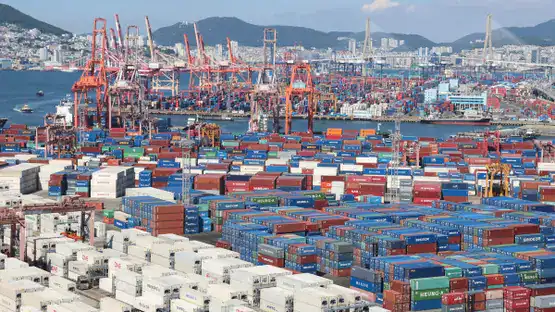 South Korea cannot pay $350 billion to US for tariff deal as Trump suggests, top aide says