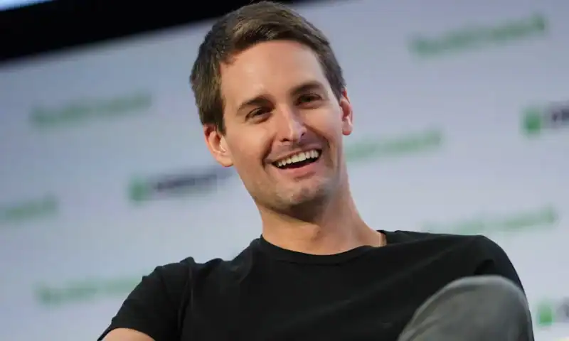 Snap breaks into ‘startup squads’ as ad revenue stalls