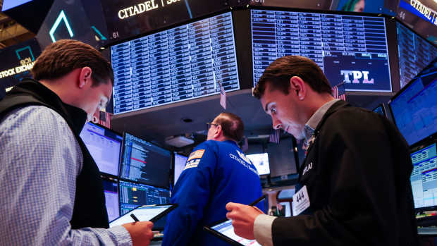 Assessing TSMC (NYSE:TSM) Valuation After Recent Momentum in the Chip Sector