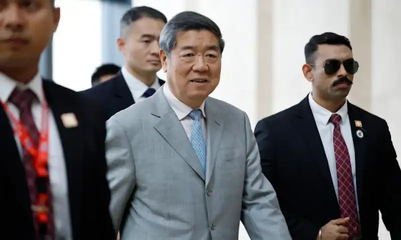 US Has ‘Very Constructive’ China Talks as Trump Jets to Asia