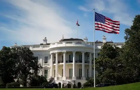 Trump administration in talks to take stakes in quantum-computing firms, WSJ reports
