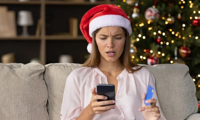 6 Key Signs Your Finances Need You To Scale Back Your Holiday Spending This Year