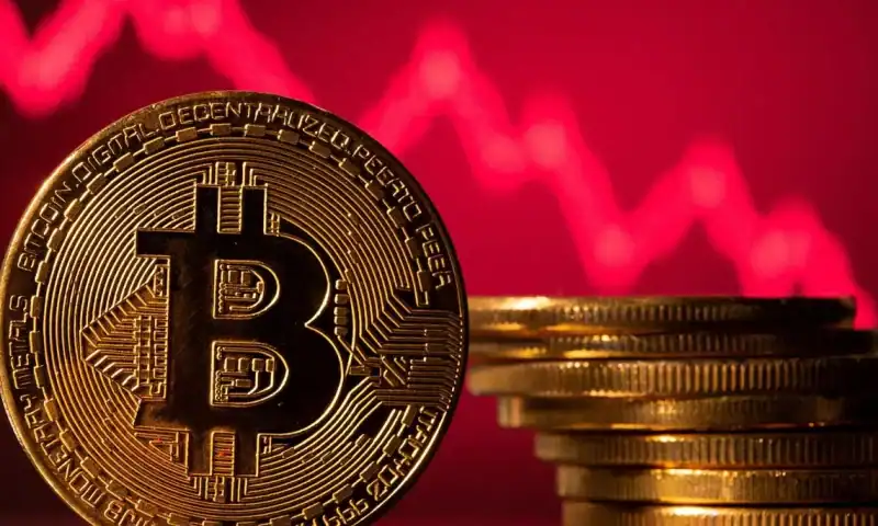 Fear Engulfs Bitcoin Traders Betting on Free Fall to $80,000