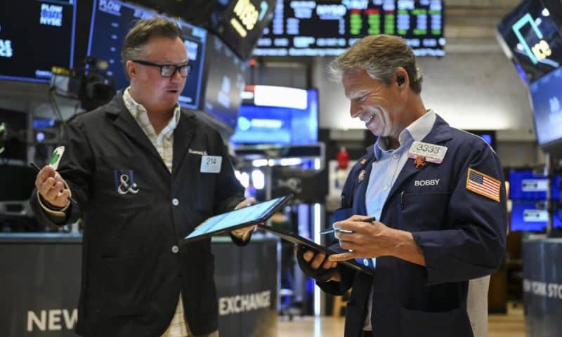 Stocks See Support from Economic Confidence After Strong US GDP Report