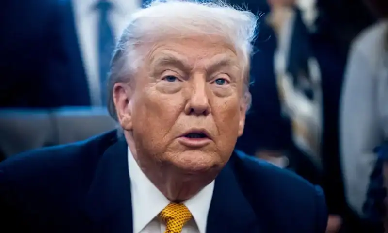 Oil Falls After Trump Signals US Response to Iran Is On Hold