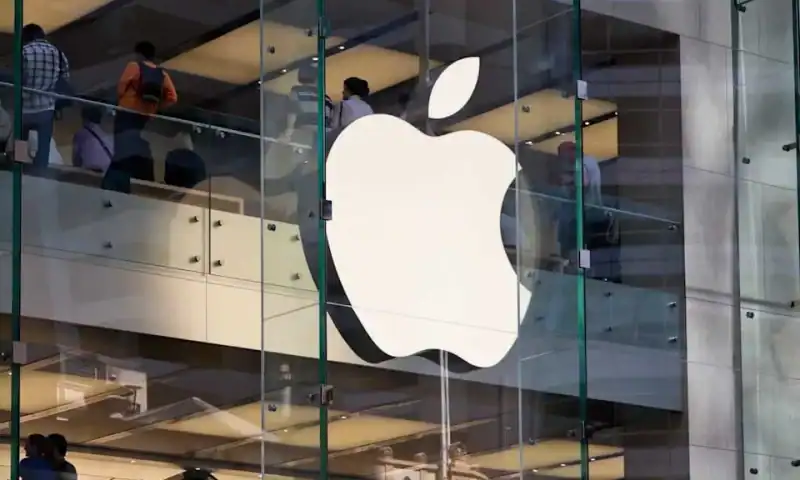 As Apple Teams Up with Google on Siri AI Upgrades, Should You Buy AAPL Stock?