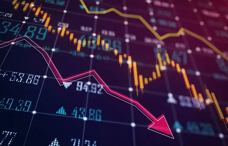 World markets jolted, dollar dips as Trump vows tariffs on Europe over Greenland