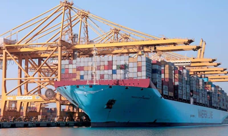 UAE’s non-oil foreign trade hits $1 trillion