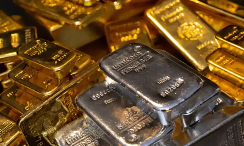 Gold drops nearly 10% in worst weekly rout since 2011