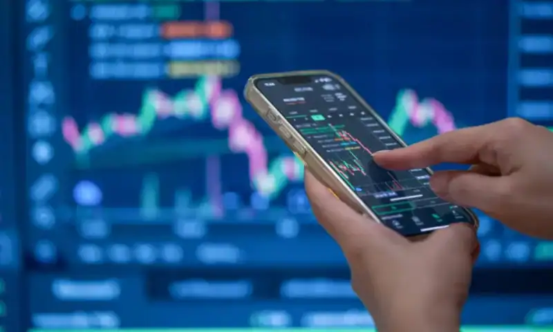 Oil traders bet millions minutes before Trump’s Iran talks post