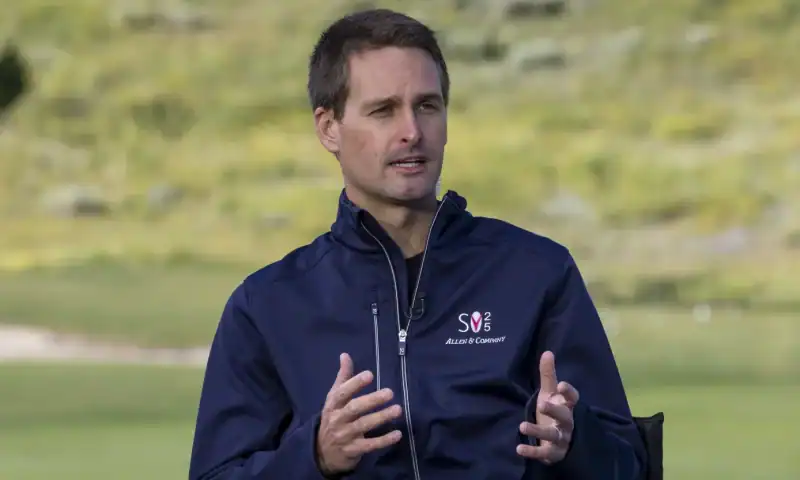 20,000 job cuts at Meta, Microsoft raise concern that AI-driven labor crisis is here