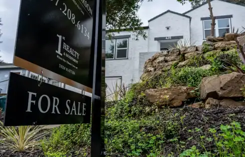 Mortgage rates sink again, and homebuyers jump back in