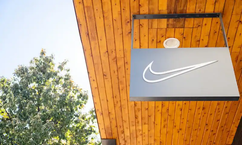 Nike shares fall 9% on weak outlook, expected 20% sales decline in China