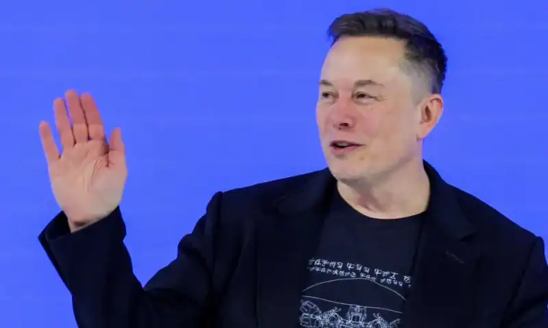 Elon Musk’s SpaceX moves to become a publicly traded company