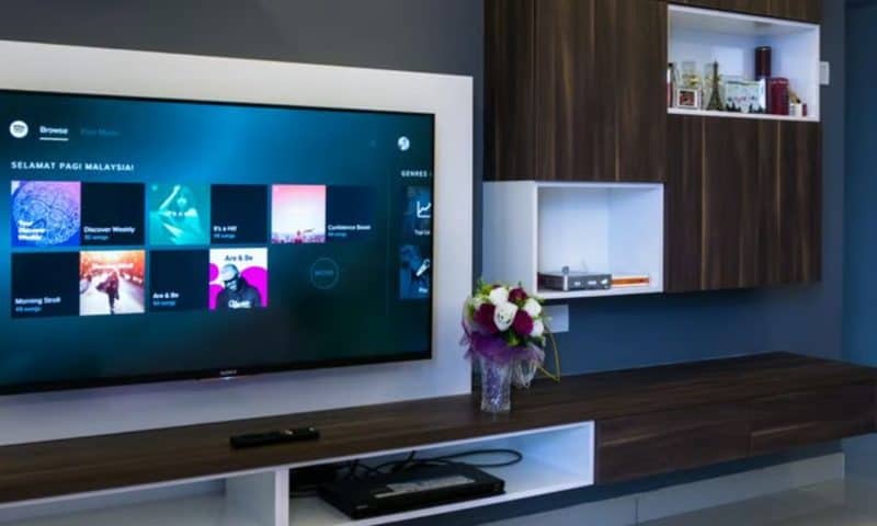 Should You Investigate HUYA Inc. (NYSE:HUYA) At US$3.41?