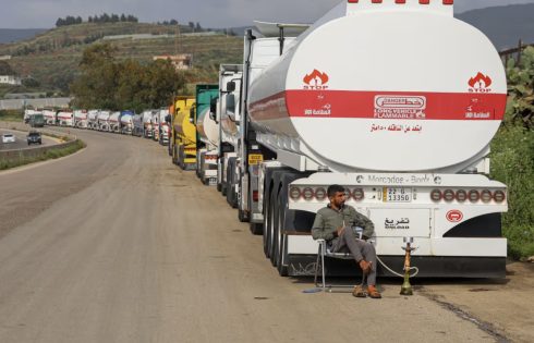 Oil prices jump amid renewed tensions over the Strait of Hormuz