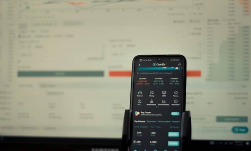 Smart Money Transforms Corporate Governance Through Strategic Activist Investor Stakes