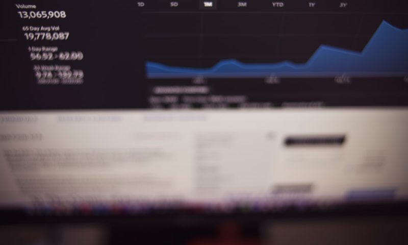 Corporate Boardrooms Grapple With Widening Equity Valuation Gaps