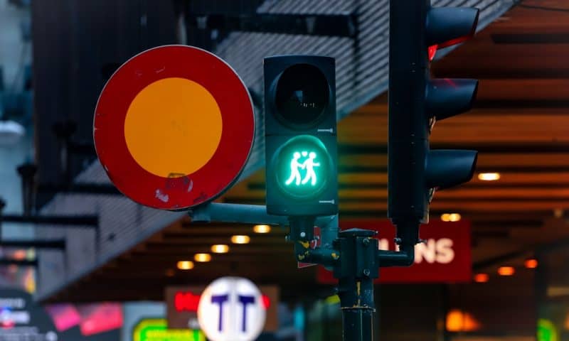 Smart Investors Decode Insider Buying Signals Using Professional Hedge Fund Strategies