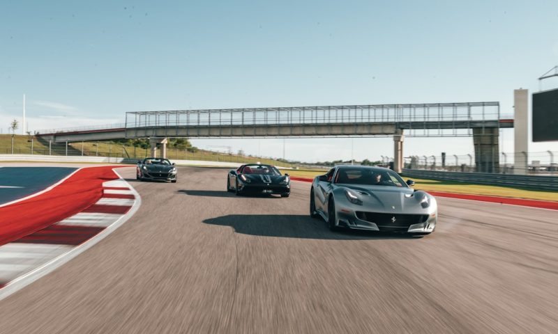 Smart Investors Track Momentum Acceleration to Predict Major Market Shifts