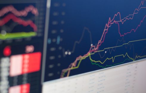 Markets Are Wrestling With Record Equity Valuation Gaps as AI Stocks Diverge From Fundamentals